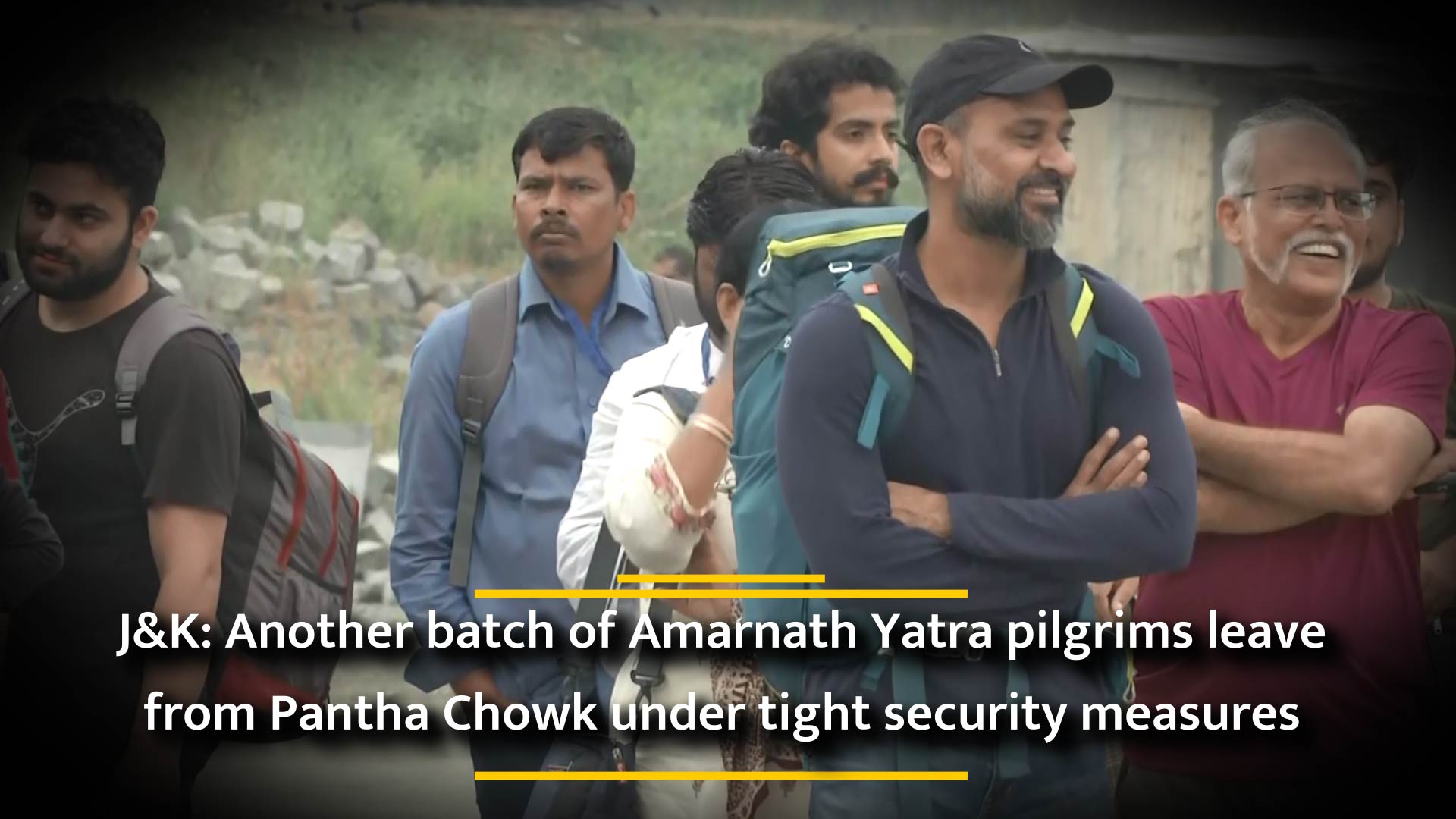 J&K: Another batch of Amarnath Yatra pilgrims leave from Pantha Chowk under tight security measures